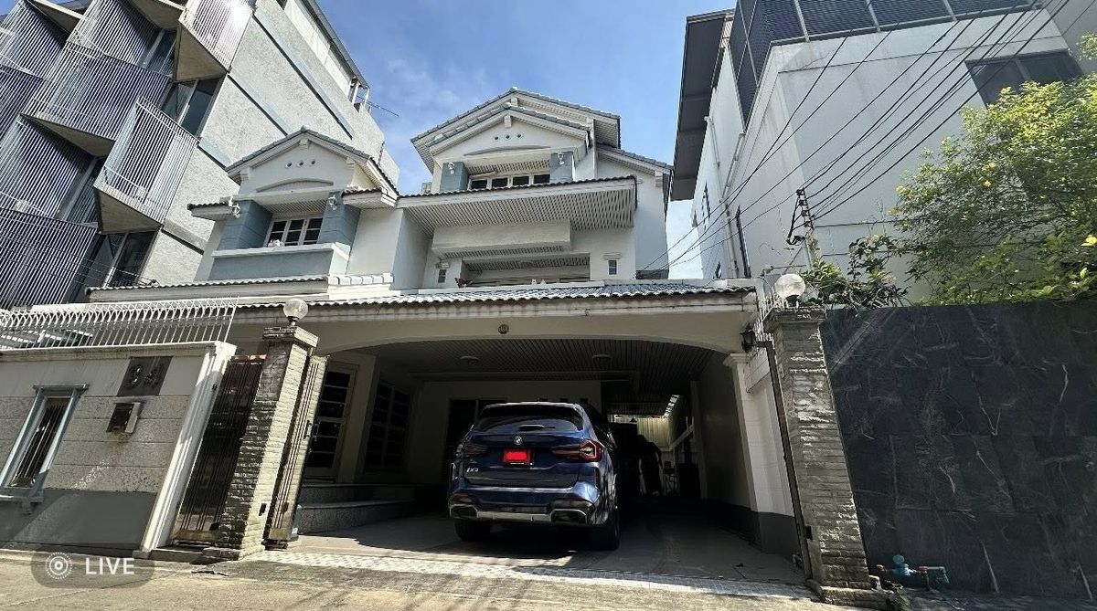 For RentHouseAri,Anusaowaree : House Ari 