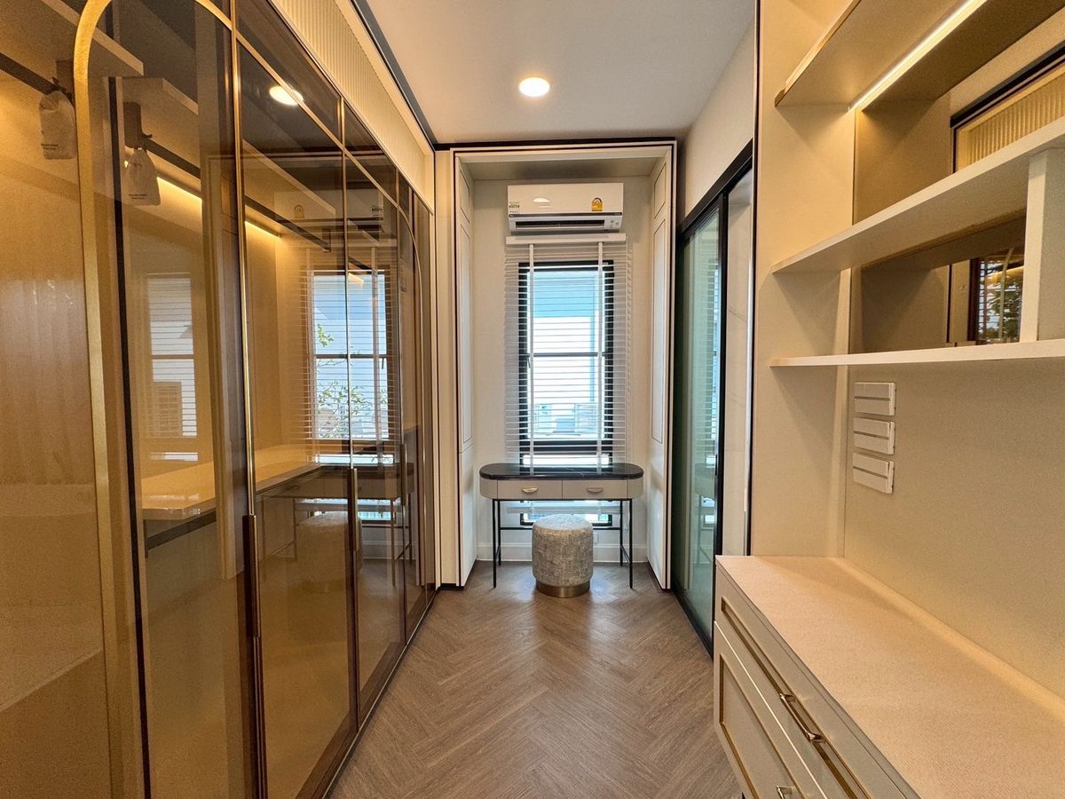 For RentHousePattanakan, Srinakarin : Nantawan new krungthep kreetha for rent 