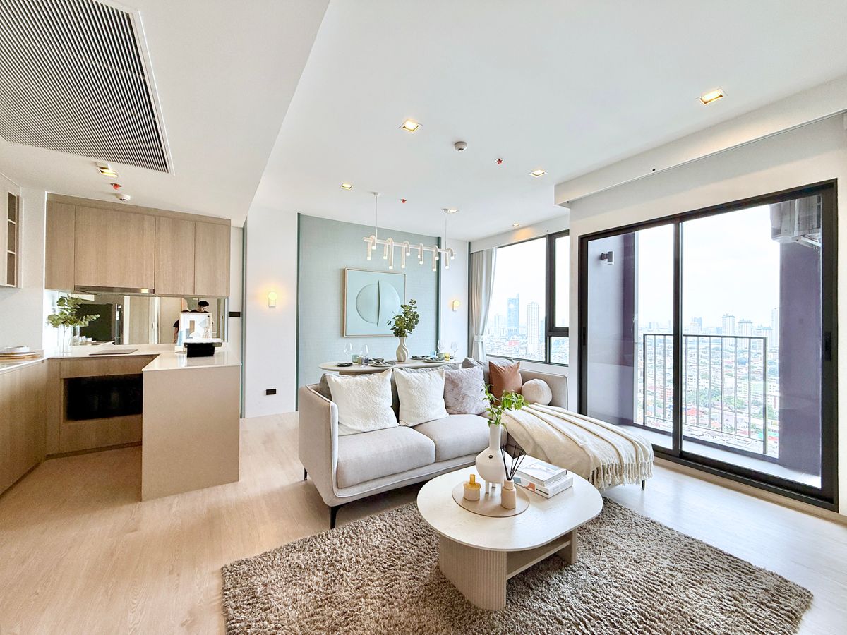 For SaleCondoWongwianyai, Charoennakor : ✨Condo next to BTS Wongwianyai✨ Reference Sathorn - Wongwianyai (Best deal directly from the project)