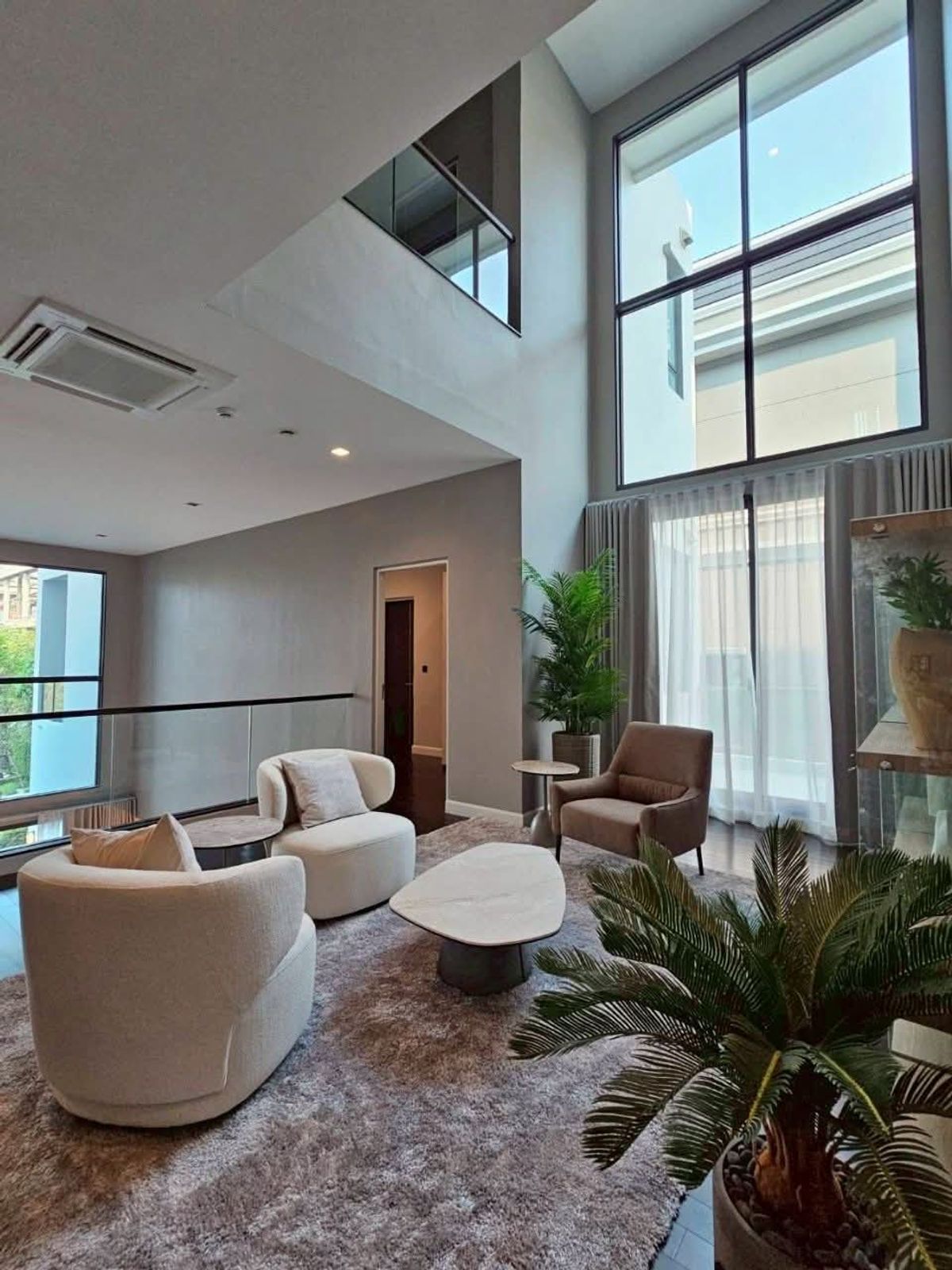 For RentHousePattanakan, Srinakarin : The Gentry phatthanakan for rent 