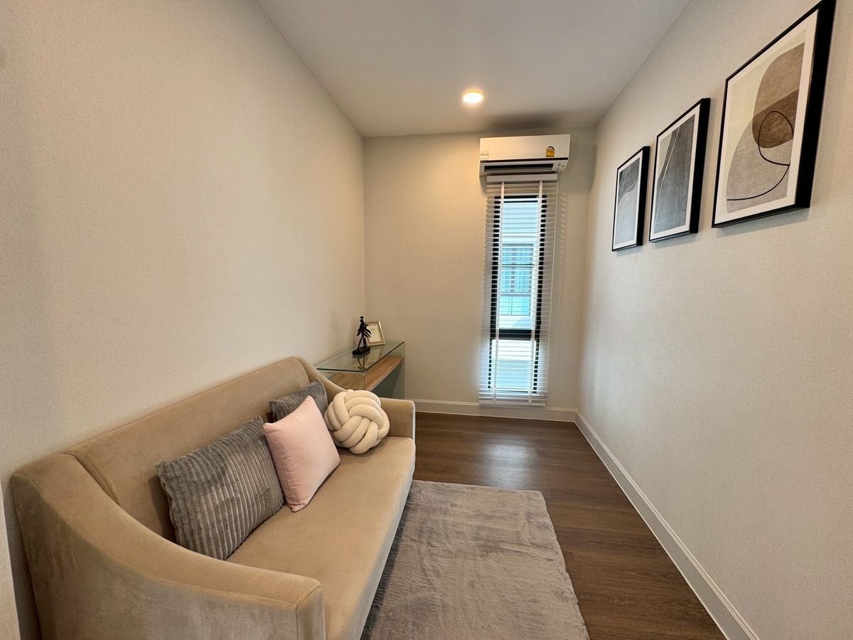 For RentHousePattanakan, Srinakarin : Nantawan new krungthep kreetha for rent 