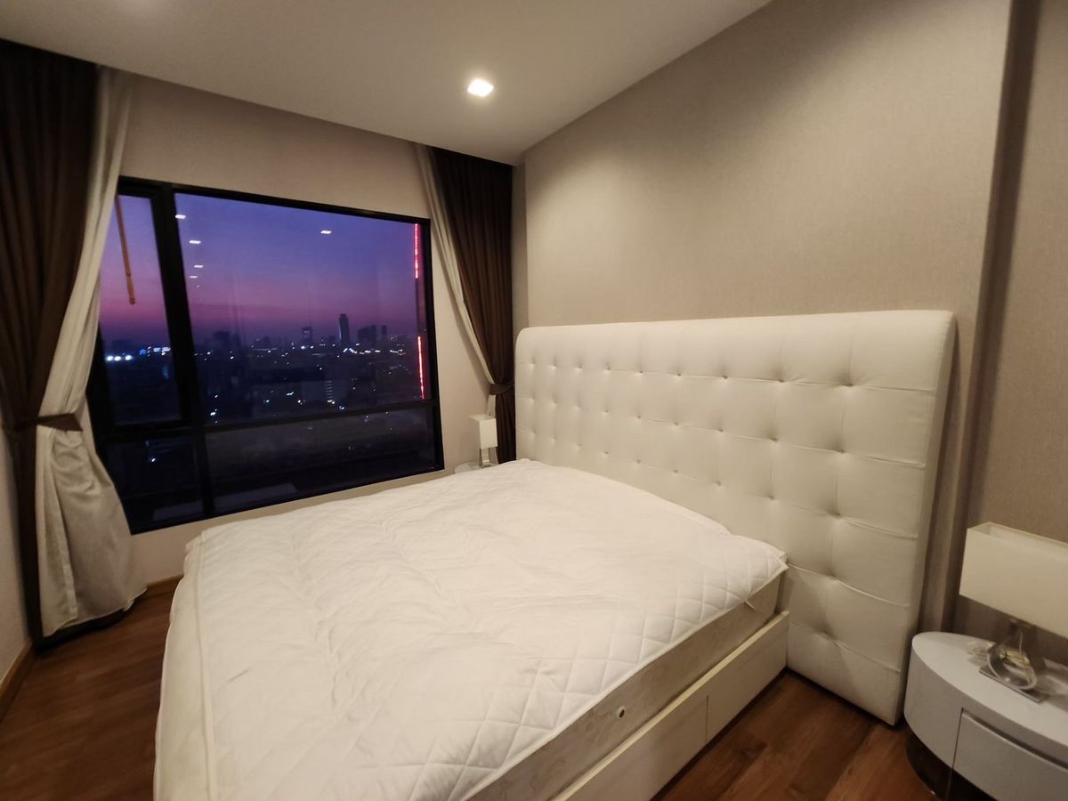 ให้เช่าคอนโดรัชดา ห้วยขวาง : 🔑 ให้เช่า Ivy Ampio | ห้องแต่งครบ พร้อมเข้าอยู่ 🛋️ วิวสวย ชั้นสูง 🌇 ใกล้ MRT ศูนย์วัฒนธรรม 🚆 ราคาโดนใจ 💖