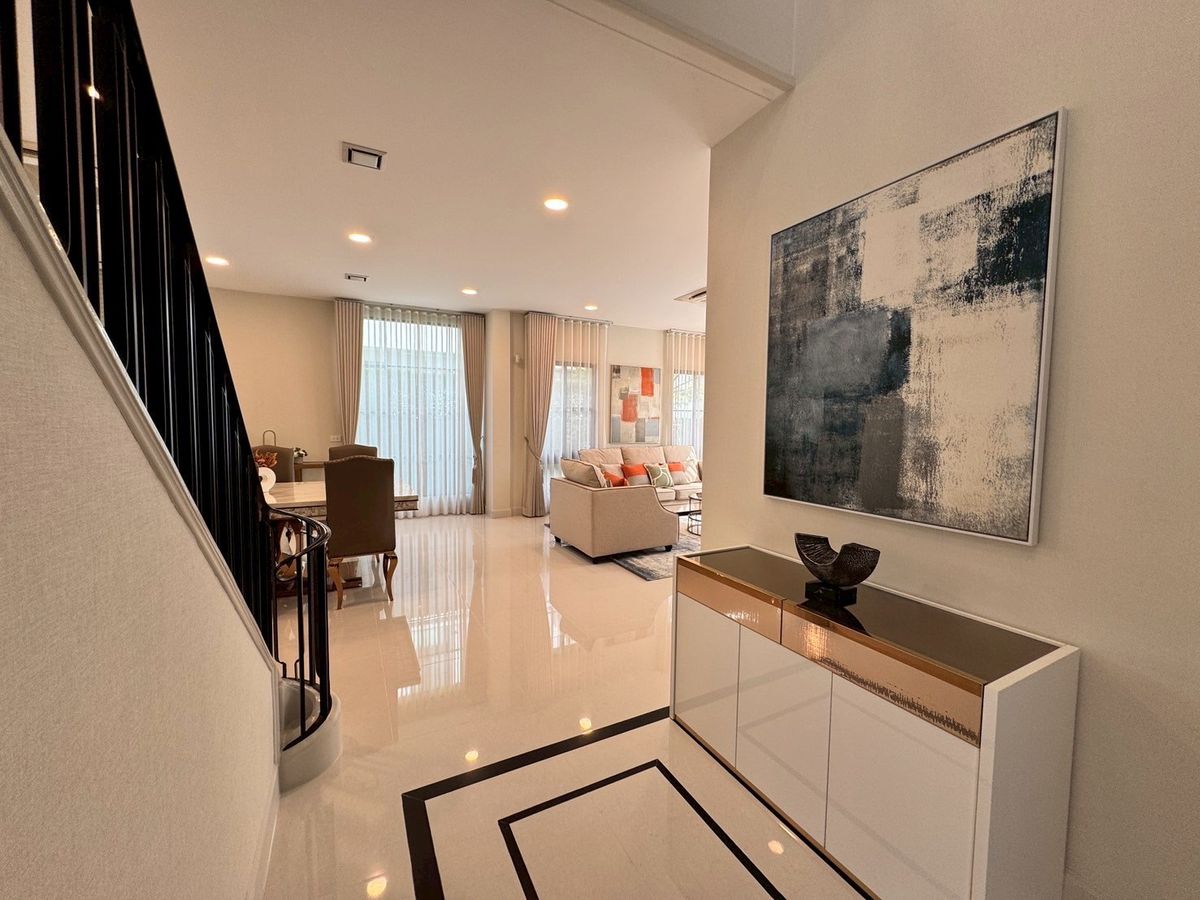 For RentHousePattanakan, Srinakarin : Nantawan new krungthep kreetha for rent 