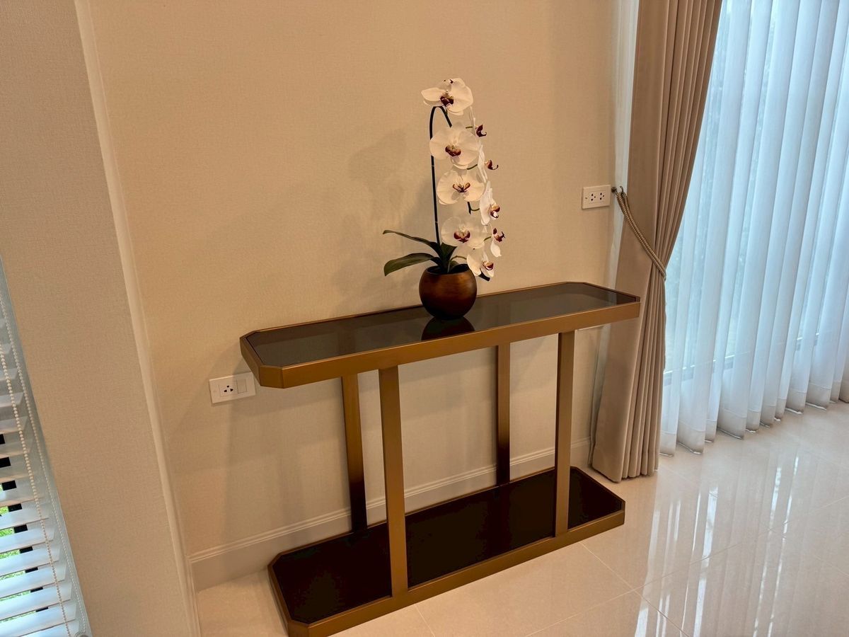 For RentHousePattanakan, Srinakarin : Nantawan new krungthep kreetha for rent 