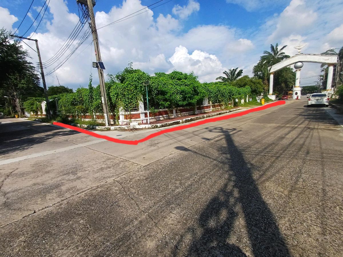 ขายที่ดินปิ่นเกล้า จรัญสนิทวงศ์ : ขายที่ 300 ตรว หมู่บ้านฮันนี่วิลล์ กาญจนาภิเษก ซอย9 ใกล้ ห้าง พาทิโอ้ 