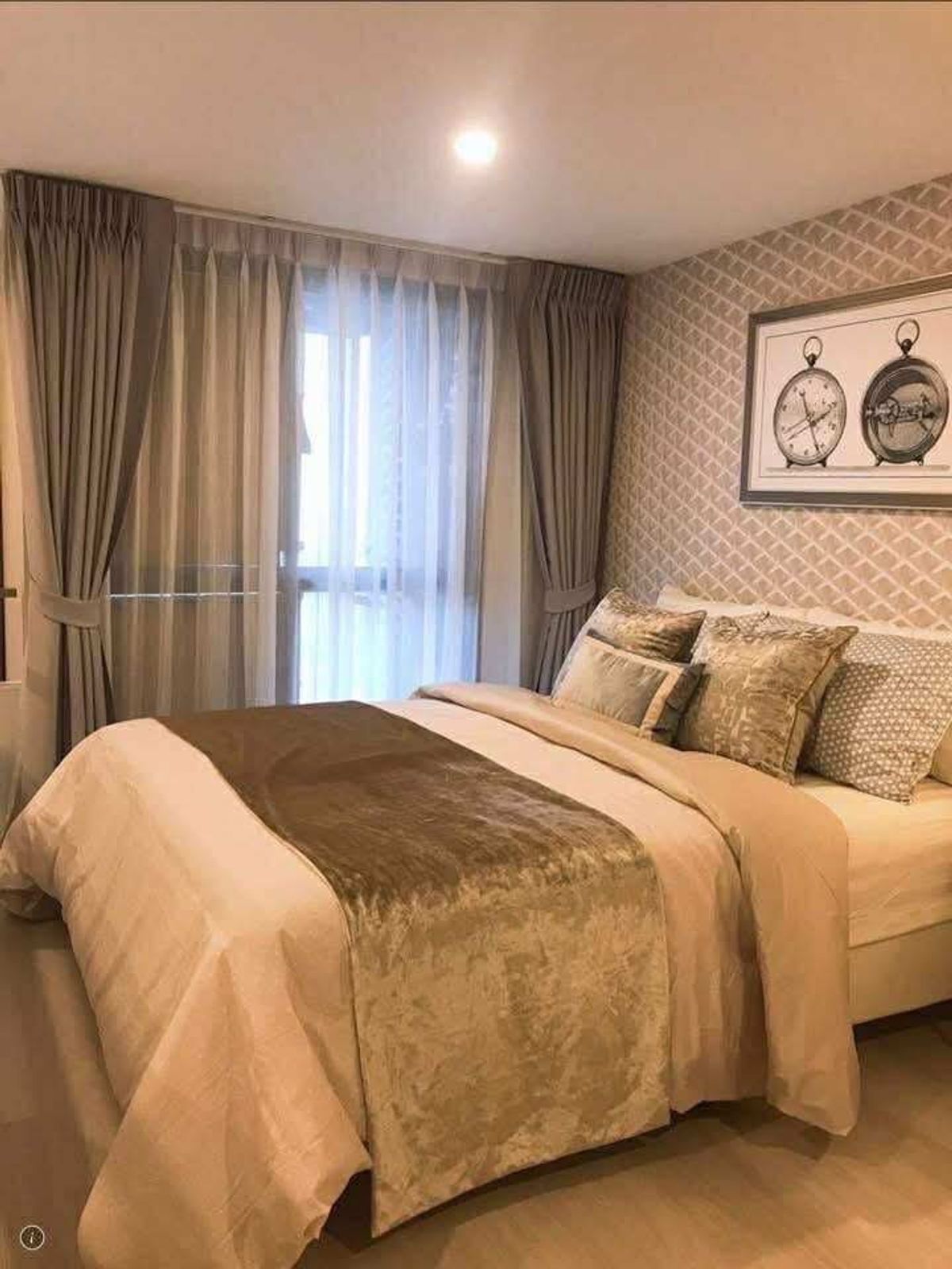For RentCondoSathorn, Narathiwat : Luxury condo rental The decoration room is very beautiful. Ready to go to Knightbridge Prime Sathorn. Interested to say hello.