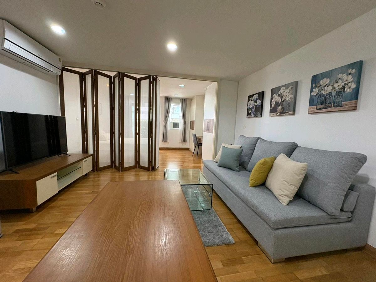ให้เช่าคอนโดสุขุมวิท อโศก ทองหล่อ : Lowrise Condo Big size!! 28K