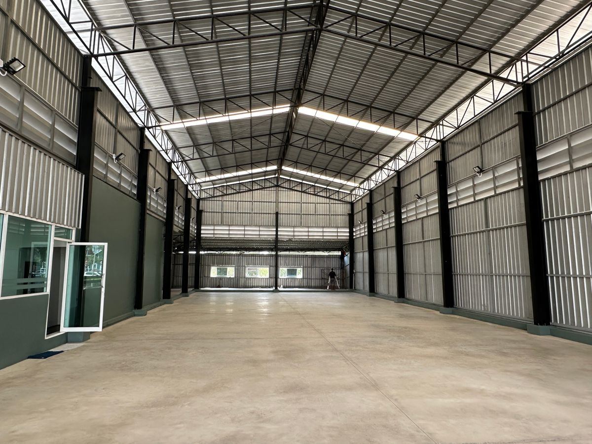 For RentWarehouseLadkrabang, Suwannaphum Airport : Rent a warehouse on the road Lat Krabang-Krungthep Kreetha, size 600 sq.m.
