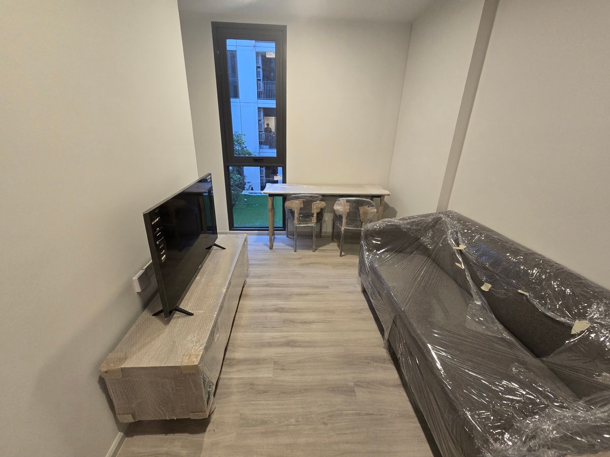 For RentCondoRatchadapisek, Huaikwang, Suttisan : Quintara MHy'GEN Ratchada - Huai Khwang, near MRT Huai Khwang, low rise condo, 1 bedroom, corner room, new room, for rent 17k
