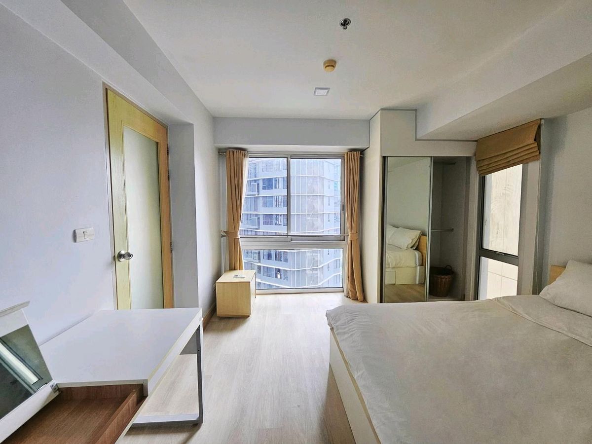 ให้เช่าคอนโดพระราม 9 เพชรบุรีตัดใหม่ RCA : Owner:เช่าคอนโด 1 ห้องนอน ใกล้ มศว/ Rent condo near MRT 1 bedroom Free wifi