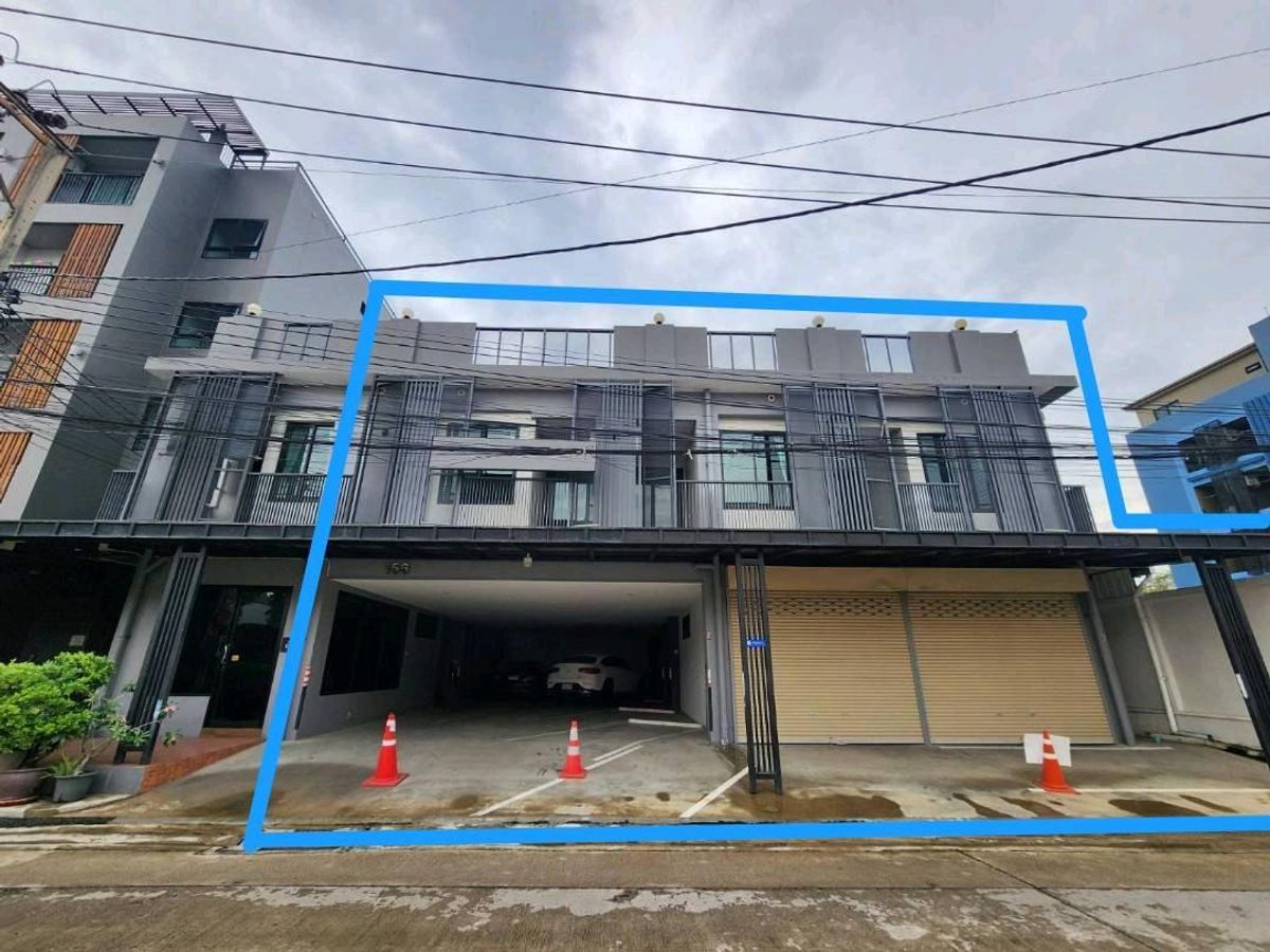 ให้เช่าโฮมออฟฟิศโชคชัย4 ลาดพร้าว71 : ให้เช่าบ้านเดี่ยวลาดพร้าว 71 ทำธุรกิจได้ 7 ห้องนอน💫🌈🌈出租单栋房屋，Lat Phrao 71，可用于商业，7 间卧室