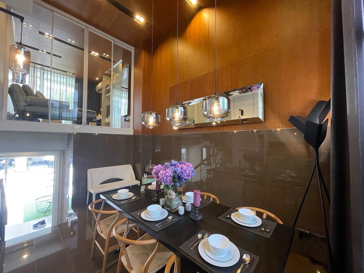 For SaleTownhomeRama3 (Riverside),Satupadit : 📢 Modern 4.5-Storey Townhome for Sale in Central Bangkok! Located just minutes from Central Rama 3 and close to the expressway – perfect for living or home office in a prime business area.