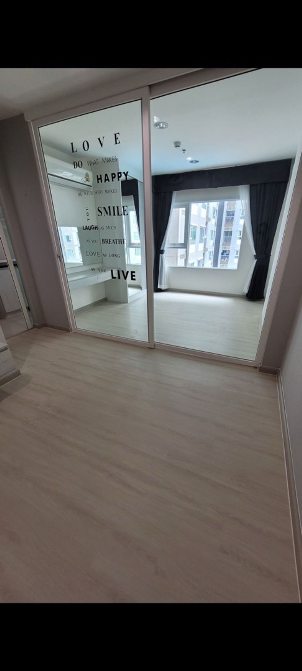 ขายคอนโดสมุทรปราการ สำโรง : ✅ ขายถูก Condo Aspire Erawan แอสปาย เอราวัณ ชั้น 10 พื้นที่ 30.93 ตร.ม.   แบบ 1 นอน 1 น้ำ ราคา 1,880,000 บาท 🚇 สถานีช้างเอราวัณ   🛎️ รีบจองเลย
