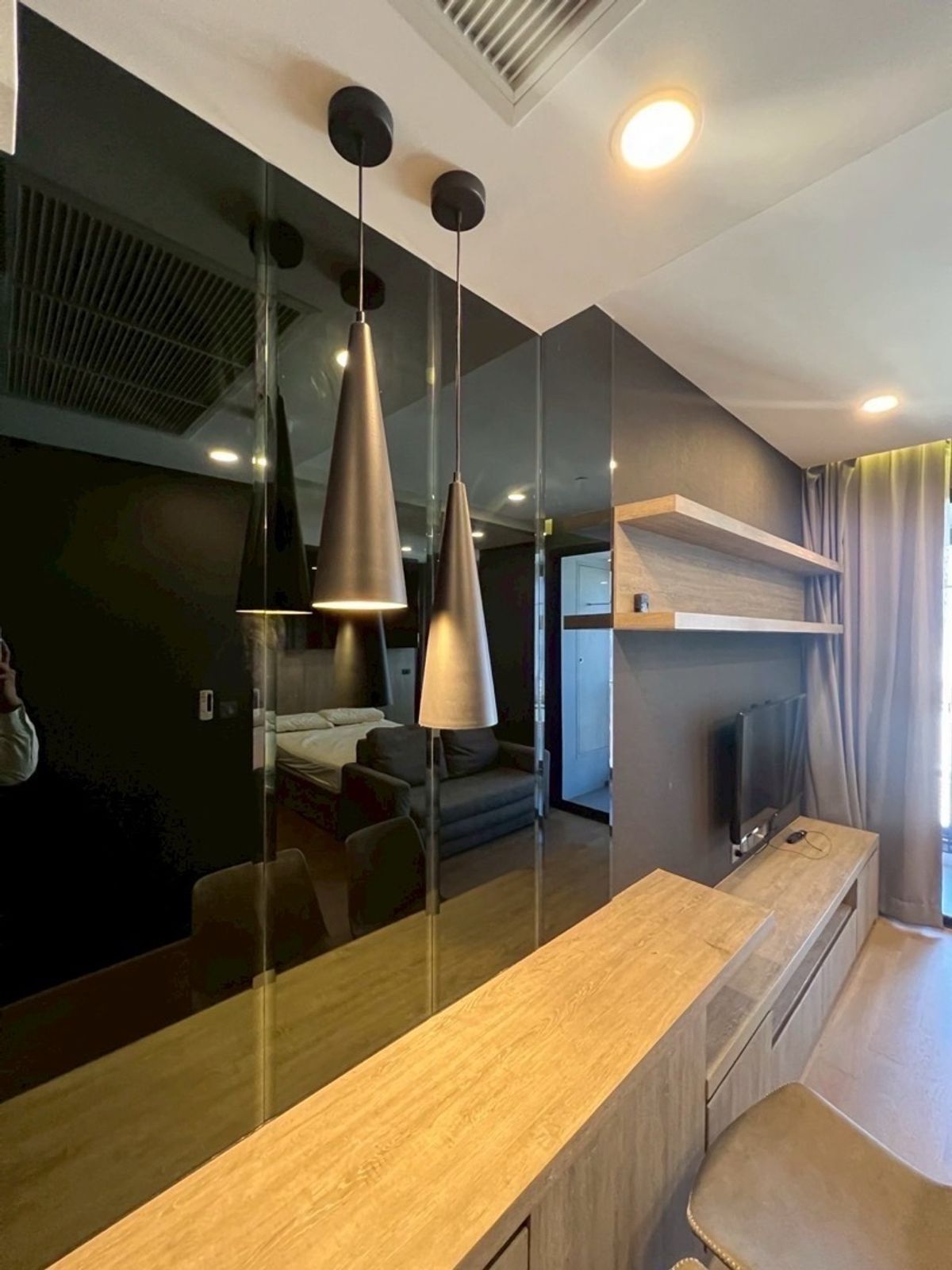 ให้เช่าคอนโดสยาม จุฬา สามย่าน : For Rent!! Ashton Chula - Silom Rent Price!! 25,000฿ per month❤️‍🔥1 Bedroom size 34 sq.m. Contract 
Aomam (agent) Tel./Line id : 0955871692 WhatsApp : +66 95 587 1692