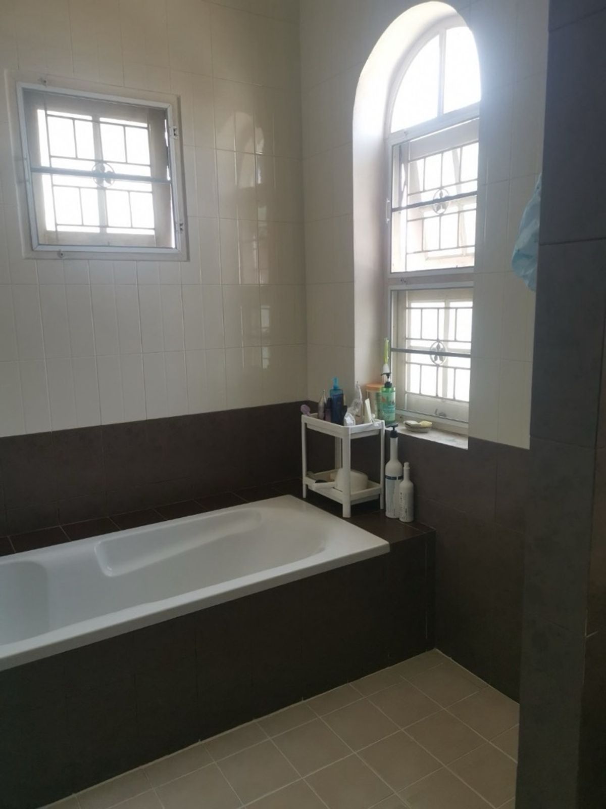 For SaleHouseOnnut, Udomsuk : 📢👇2.5-Storey Corner House For SalePeaceful and green surroundings, near local community and True Digital Park. Easy access to main roads and BTS.