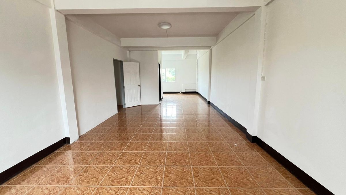 ขายทาวน์โฮมระยอง : ขายทาวน์โฮม 4 ชั้น มาบตาพุด ระยอง ทำเลดี การเดินทางสะดวกสบาย