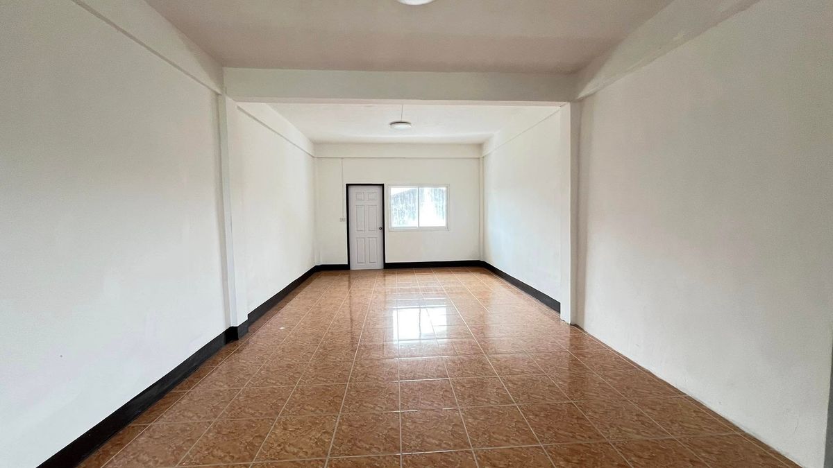 ขายทาวน์โฮมระยอง : ขายทาวน์โฮม 4 ชั้น มาบตาพุด ระยอง ทำเลดี การเดินทางสะดวกสบาย