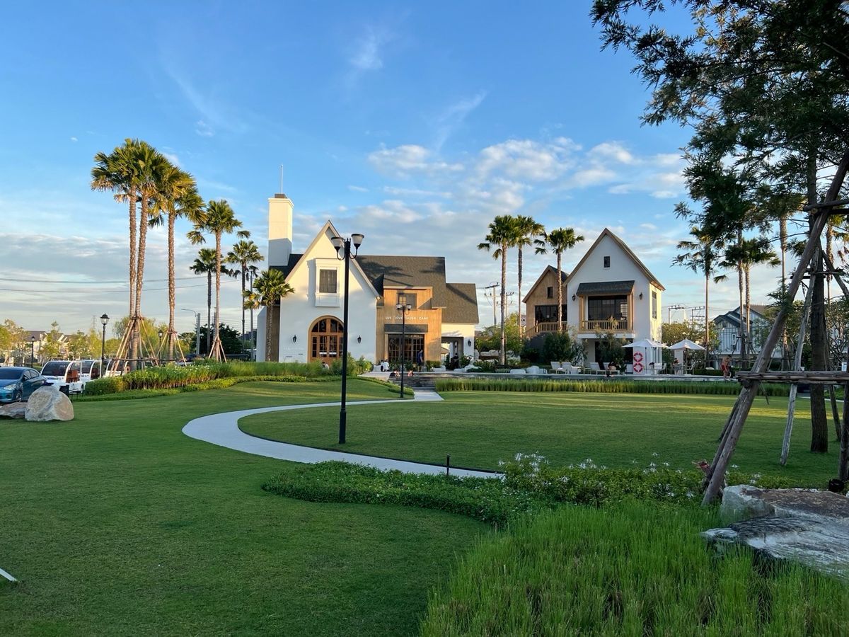 ให้เช่าทาวน์โฮมบางนา แบริ่ง ลาซาล : For Short-term Rent:Resort Style Townhome near Mega Bangna