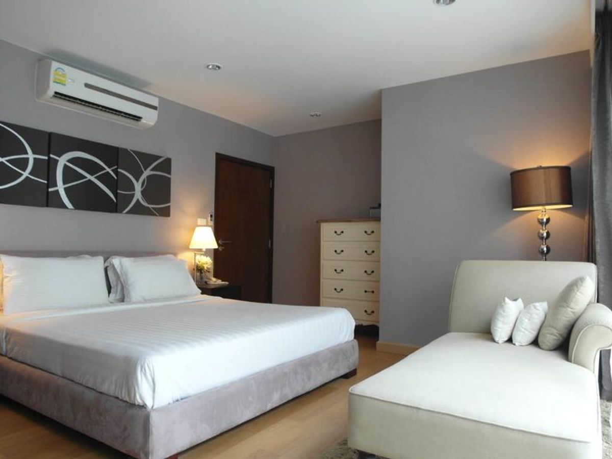 For RentCondoSathorn, Narathiwat : !! Beautiful room for rent. Sathorn Gardens near MRT Sala Daeng