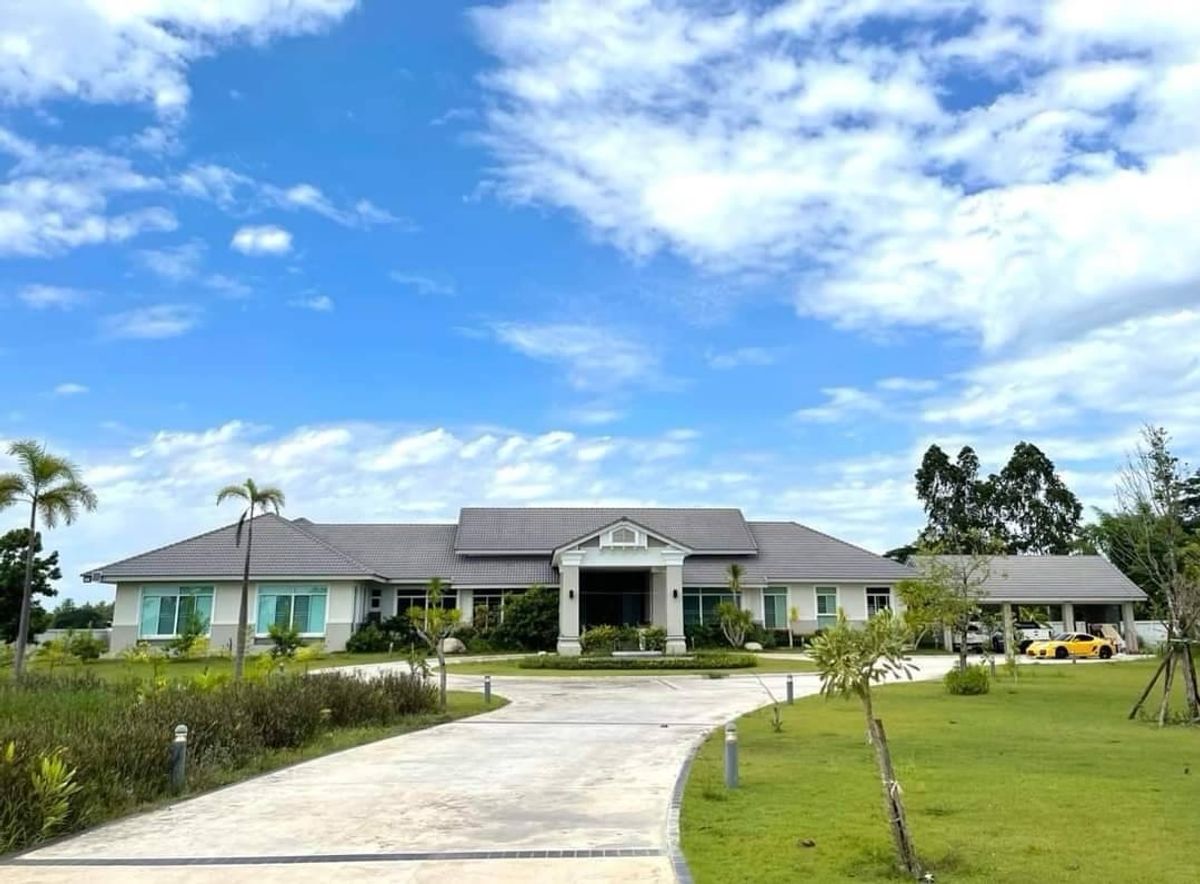 For SaleHouseChiang Mai : 📢👇Spacious detached house near the city with saltwater swimming Pool