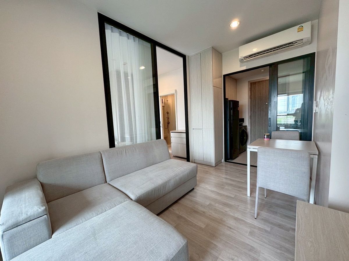 For RentCondoBangna, Bearing, Lasalle : Niche Mono Mega Space Bangna - Condo quality, peaceful, central, complete, convenient to travel.