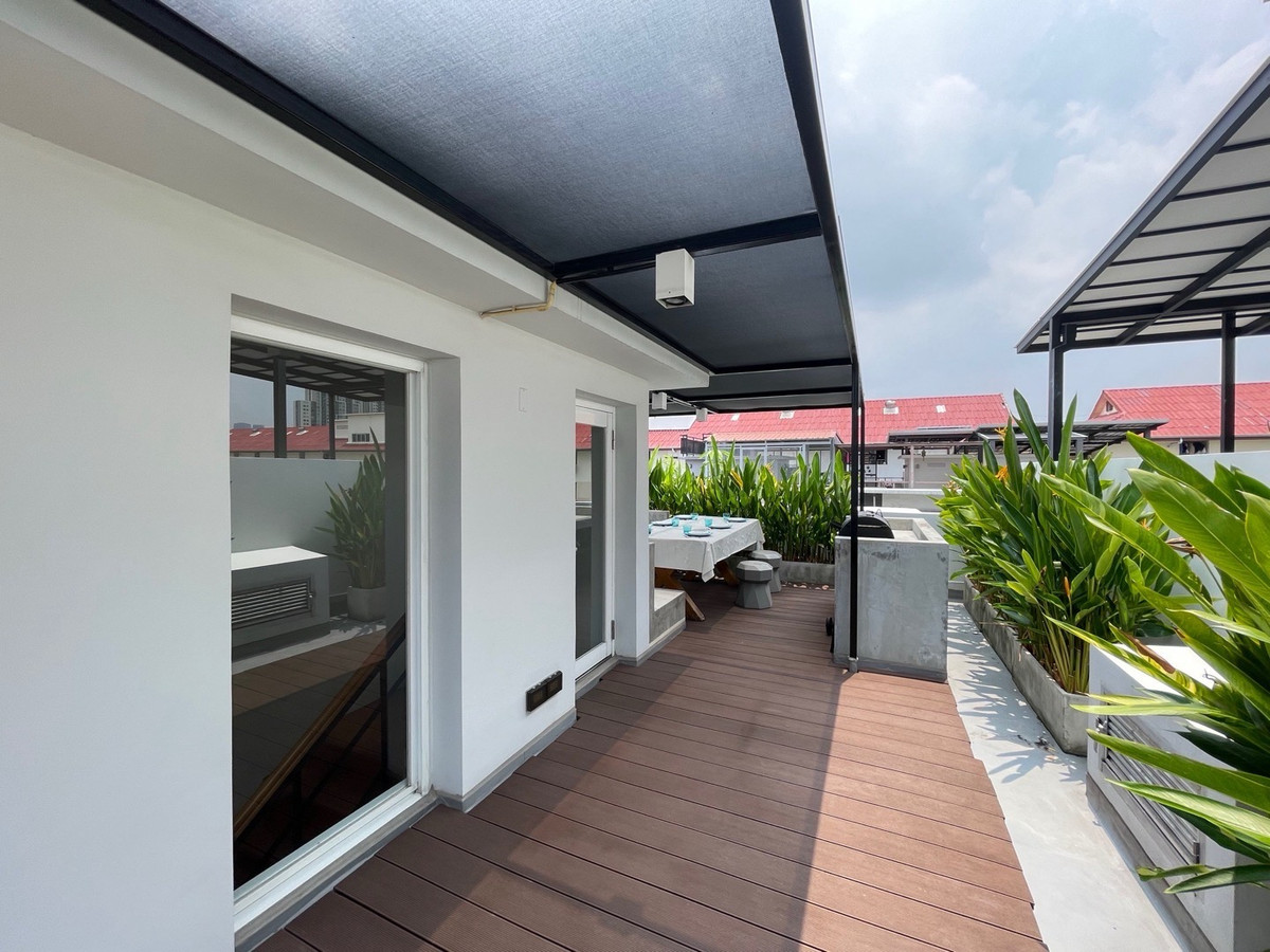 For SaleTownhomeRama3 (Riverside),Satupadit : 📢 Modern 4.5-Storey Townhome for Sale in Central Bangkok! Located just minutes from Central Rama 3 and close to the expressway – perfect for living or home office in a prime business area.