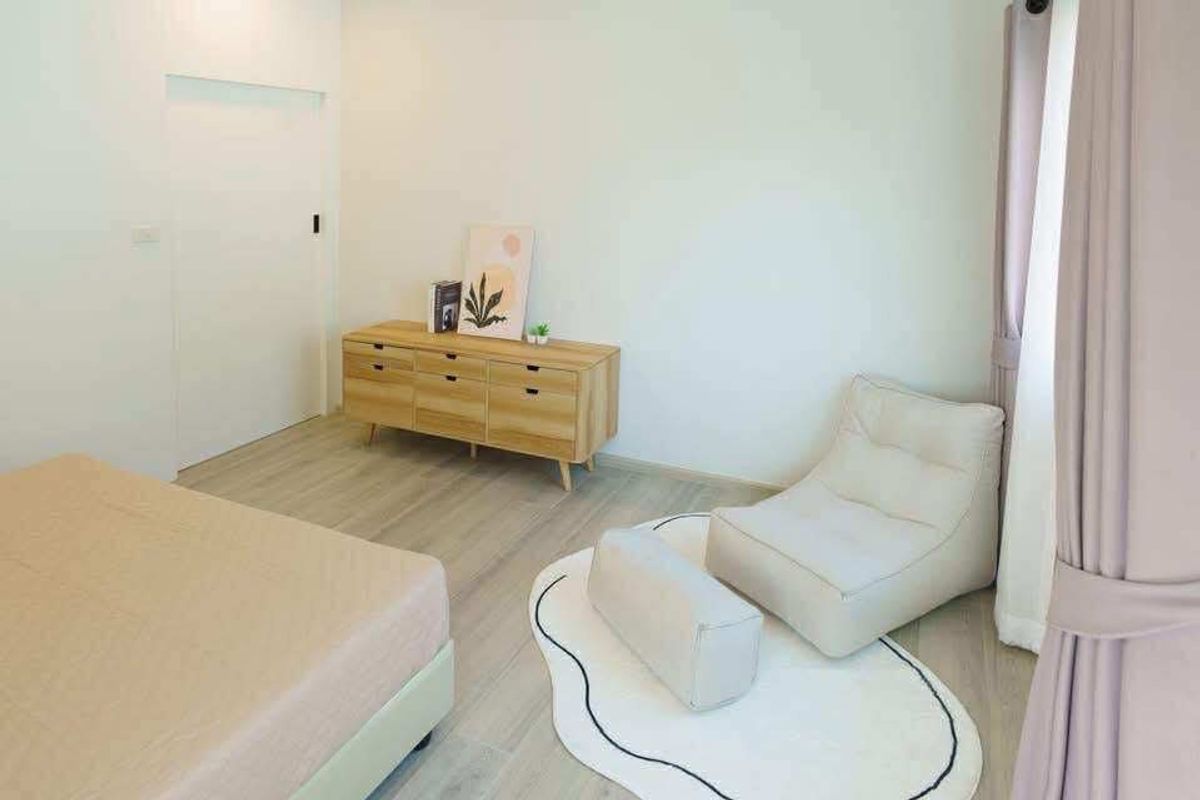 For RentHouseBangna, Bearing, Lasalle : Home And complete electrical appliances Chaiyapruek Project, Bang Na Km. 15 (L&MP; H), good location, near Mermaka, only 5 minutes.