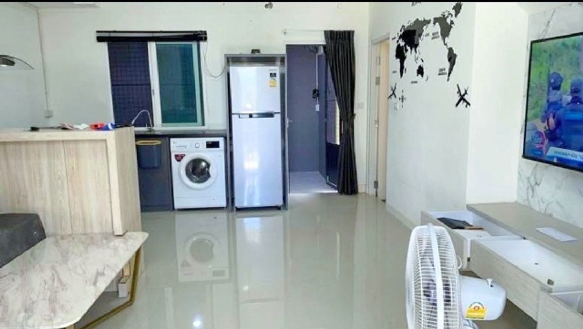 For RentTownhomeYothinpattana,CDC : Ram Inthra 115-119 3 bedrooms, 2 bathrooms, 2 floors, 19 sq.w., MRT Bangchan 800 m. 155 sq.m., Min Buri Technique 2 km, Seri Rak Hospital 1.7 km.