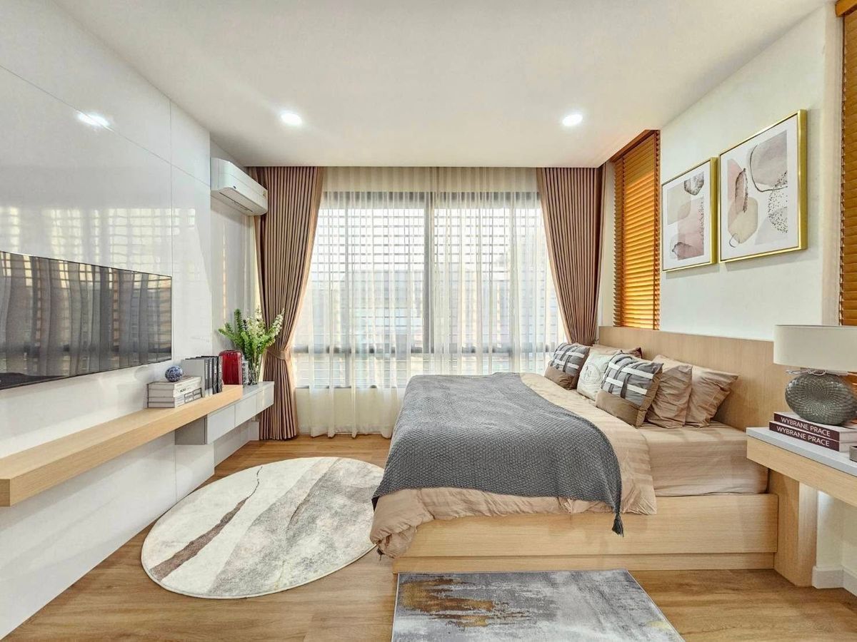 ขายพัทยา บางแสน ชลบุรี สัตหีบ : ขายบ้านพูลวิลล่า 2ชั้น บางละมุง ชลบุรี สไตล์โมเดิร์น สระว่ายน้ำดีไซน์สุดหรู พร้อมด้วยเฟอร์นิเจอร์และเครื่องใช้ไฟฟ้า