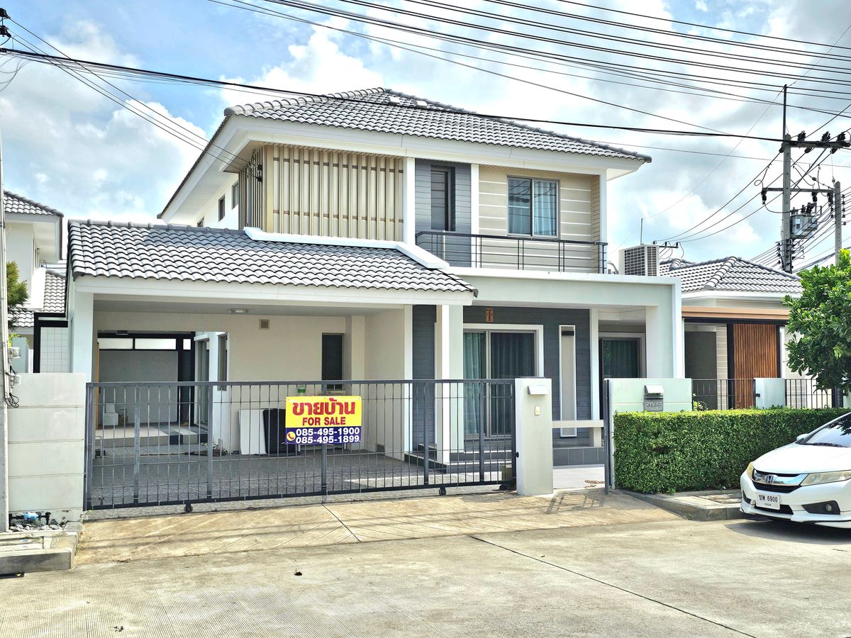 ขายบ้านระยอง : ขายบ้านเดี่ยว 2 ชั้น 5 ห้องนอน 4 ห้องน้ำ หมู่บ้าน Life in the Garden ติดถ.สุขุมวิท อ.บ้านฉาง ระยอง House for Sale 5 Bedrooms 4 Bathrooms, Life In The Garden Village, Sukhumvit Rd. Banchang District, Rayong