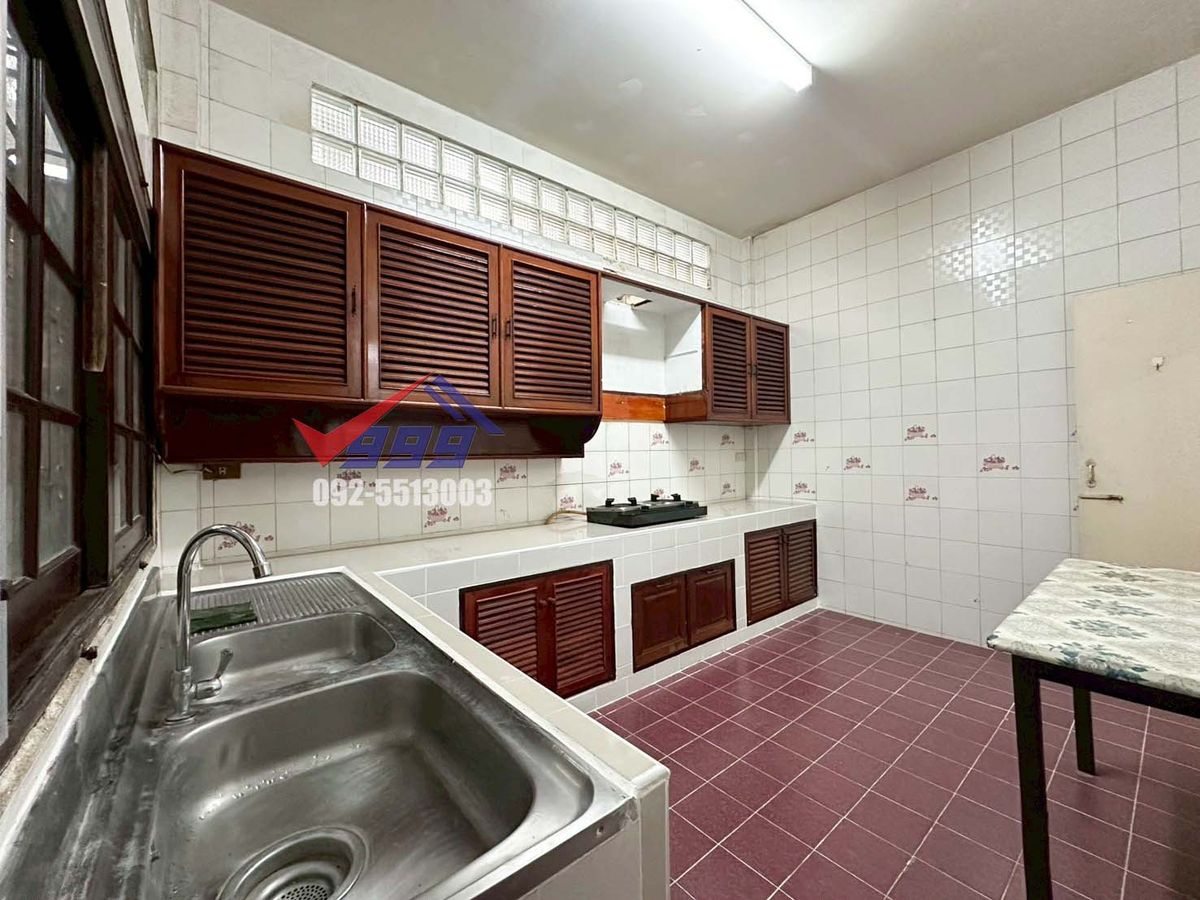 TownhomeRama3 (Riverside),Satupadit : For sale/rent, 3-storey townhouse, 5 bedrooms, Taweewattana Villa Village