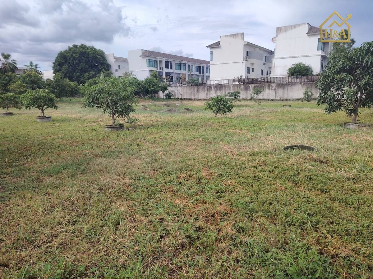For SaleLandMin Buri, Romklao : Vacant land near the new road, Srinakarin-Romklao