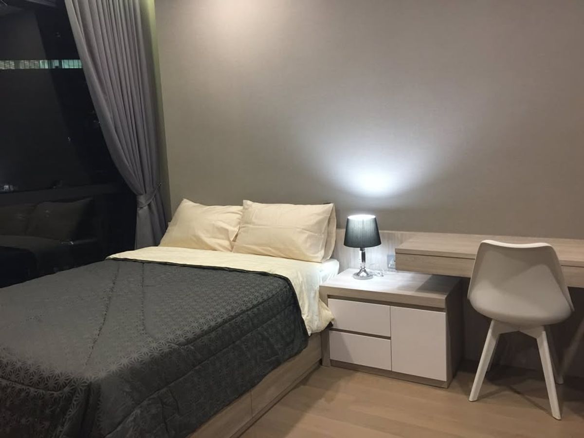 For RentCondoSiam Paragon ,Chulalongkorn,Samyan : Ashton Chula Silom【𝐑𝐄𝐍𝐓】🔥Modern Luxury dark tone decoration, Penthouse feel in the heart of Samyan and high-rise city view🔥 Contact Line ID: @hacondo