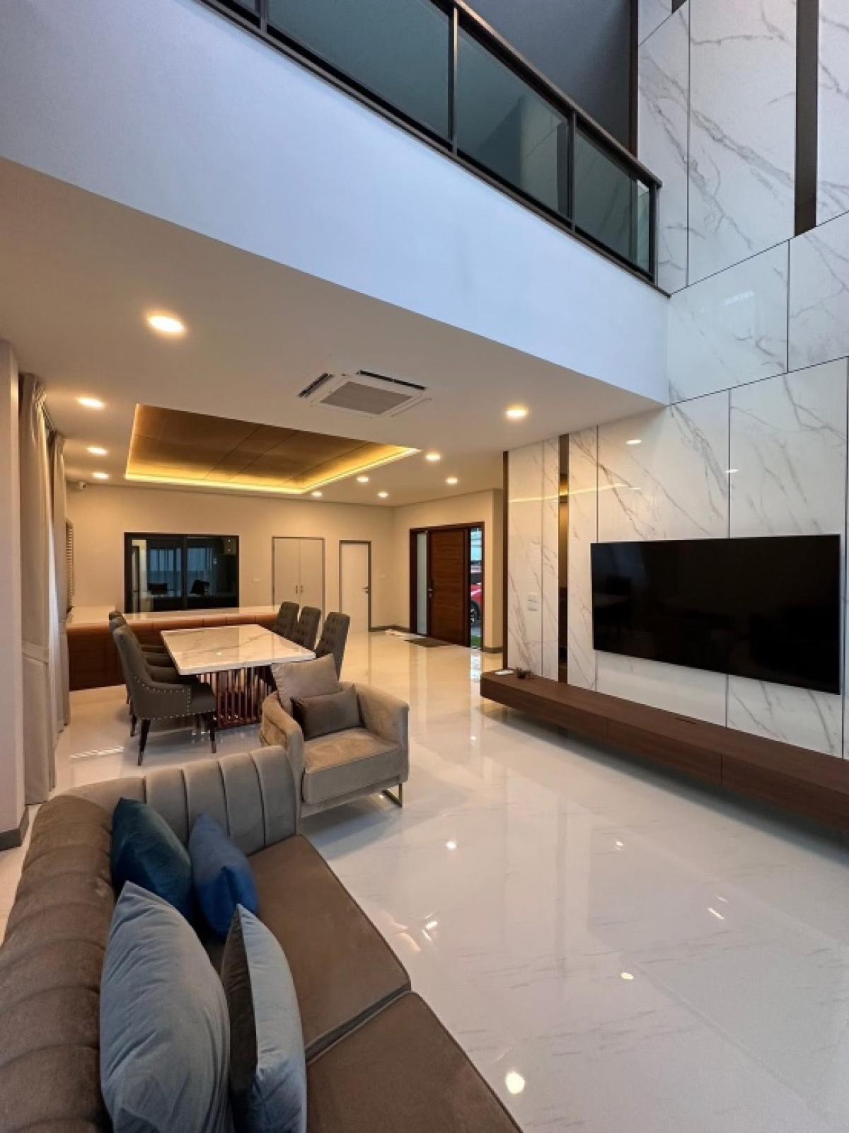 For RentHouseBangna, Bearing, Lasalle : 🌟 For Rent: Detached House – The City Bangna. 2-Storey Detached House 4 bedrooms and 5 bathrooms. Fully furnished and nicely decorated. Pet-friendly.💥 Rental Fee 200,000 THB/month.