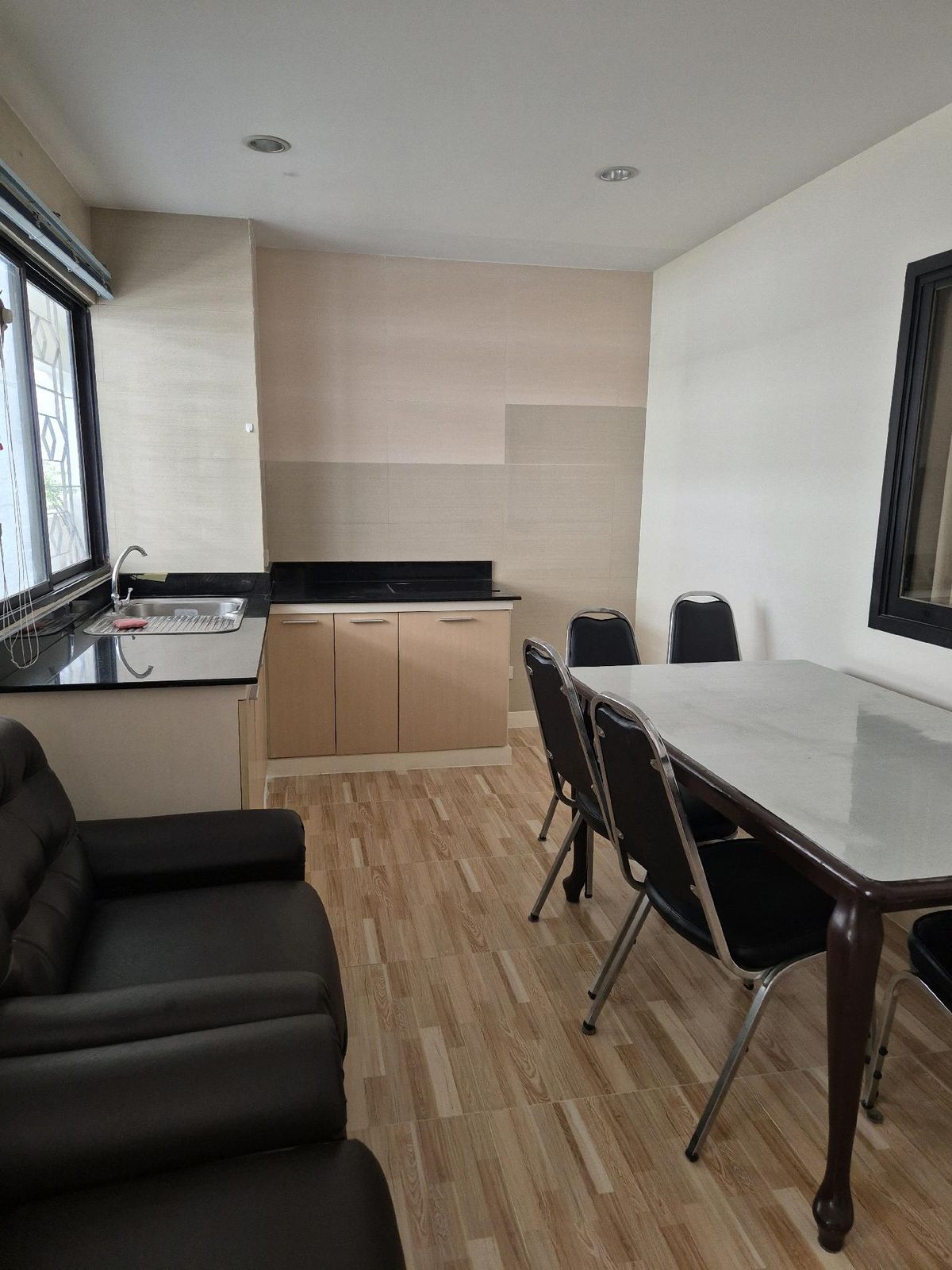 ให้เช่าคอนโดอ่อนนุช อุดมสุข : Fair Tower  
For Rent
24,000 baht per month
