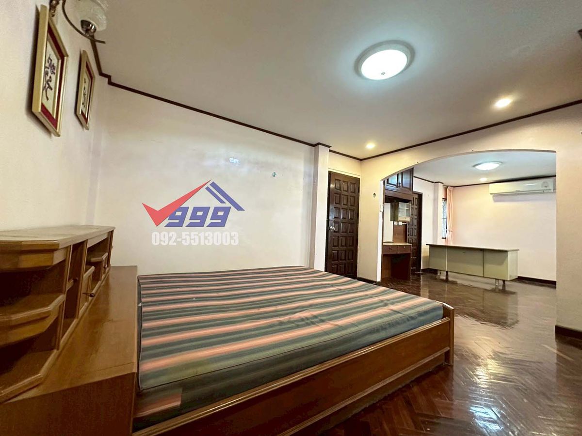 TownhomeRama3 (Riverside),Satupadit : For sale/rent, 3-storey townhouse, 5 bedrooms, Taweewattana Villa Village