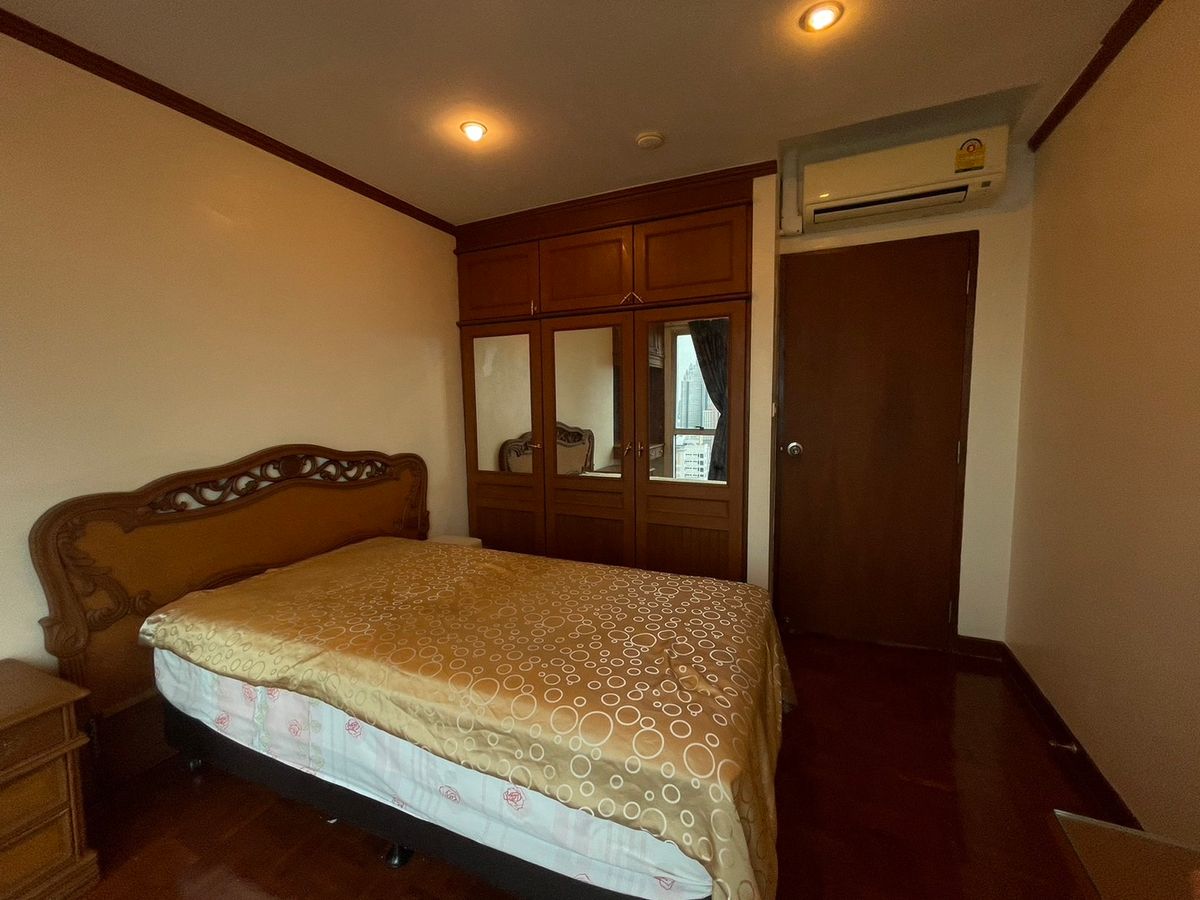 ให้เช่าคอนโดสีลม ศาลาแดง บางรัก : Rent Silom Suite Condo (Sathorn 12)