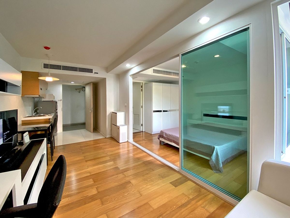 ขายคอนโดสีลม ศาลาแดง บางรัก : Focus On Saladaeng【𝐒𝐄𝐋𝐋 & 𝐑𝐄𝐍𝐓】🔥ห้องโปร่งแสงธรรมชาติเต็มพื้นที่ แต่งบิ้วอินครบ ใจกลางสามย่าน🔥 ติดต่อไลน์ไอดี: @hacondo