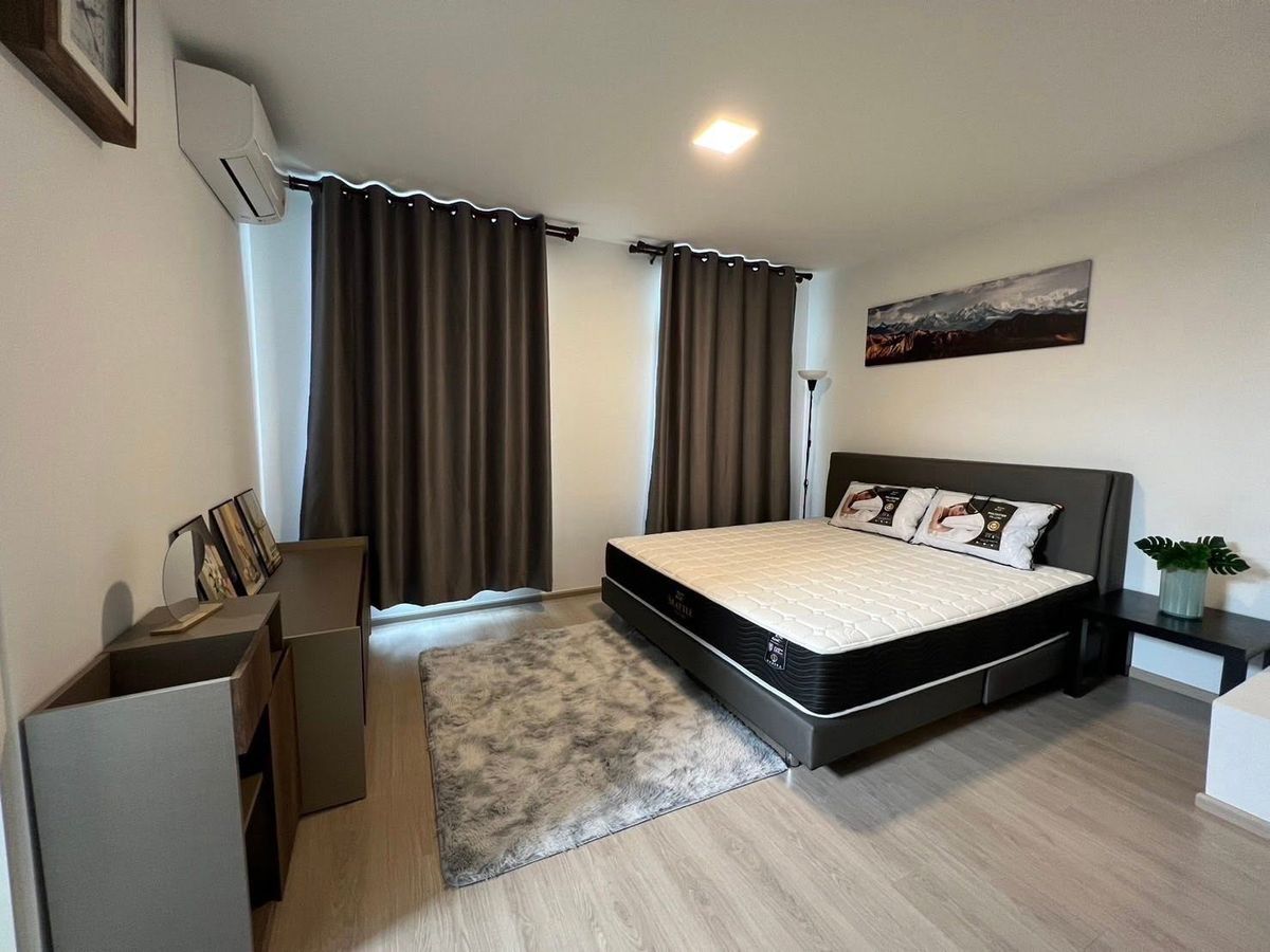 ให้เช่าบ้านบางนา แบริ่ง ลาซาล : INDY 5 Bangna Km.7 30.2 ตร.วา พื้นที่ใช้สอย: 122 ตร.ม. 3 ห้องนอน | 3 ห้องน้ำ | 2 ที่จอดรถ