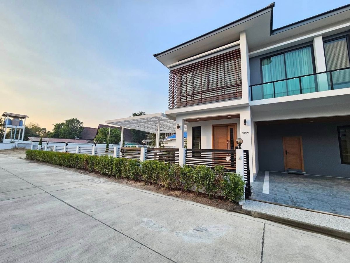 ขายพัทยา บางแสน ชลบุรี สัตหีบ : ขายบ้านพูลวิลล่า 2ชั้น บางละมุง ชลบุรี สไตล์โมเดิร์น สระว่ายน้ำดีไซน์สุดหรู พร้อมด้วยเฟอร์นิเจอร์และเครื่องใช้ไฟฟ้า