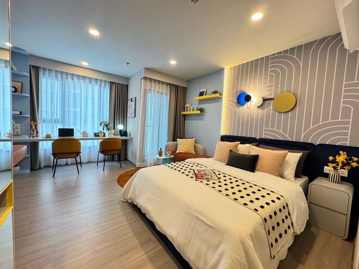 For SaleCondoKhlongtoei, Kluaynamthai : New condo near BTS Phra Khanong Aspire Sukhumvit-Rama 4, very good price 2.2 negative.