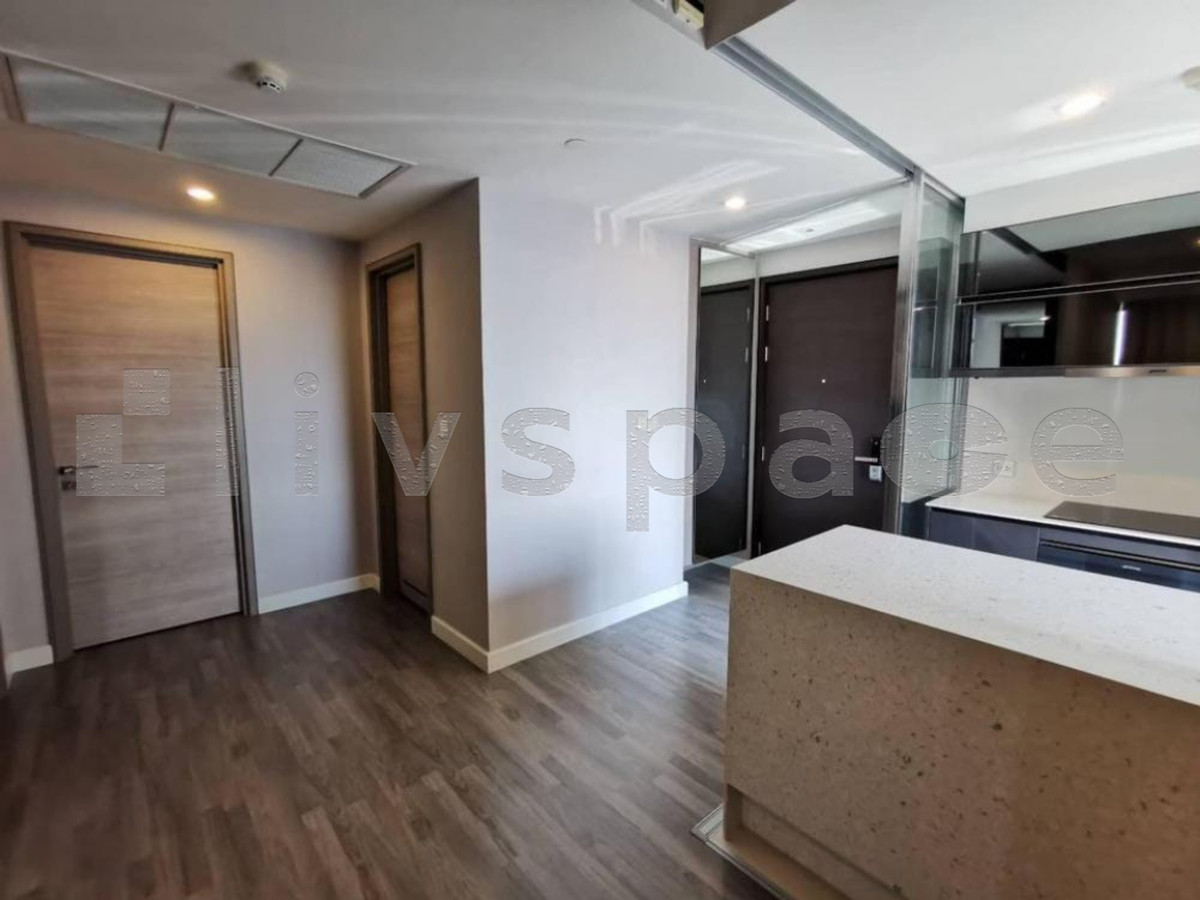 For RentCondoSiam Paragon ,Chulalongkorn,Samyan : ▚ LD104ツ For Rent: The Room Rama 4 — Rare Large Unit, 2 Bedrooms, Near Chulalongkorn University, Special Price⭐