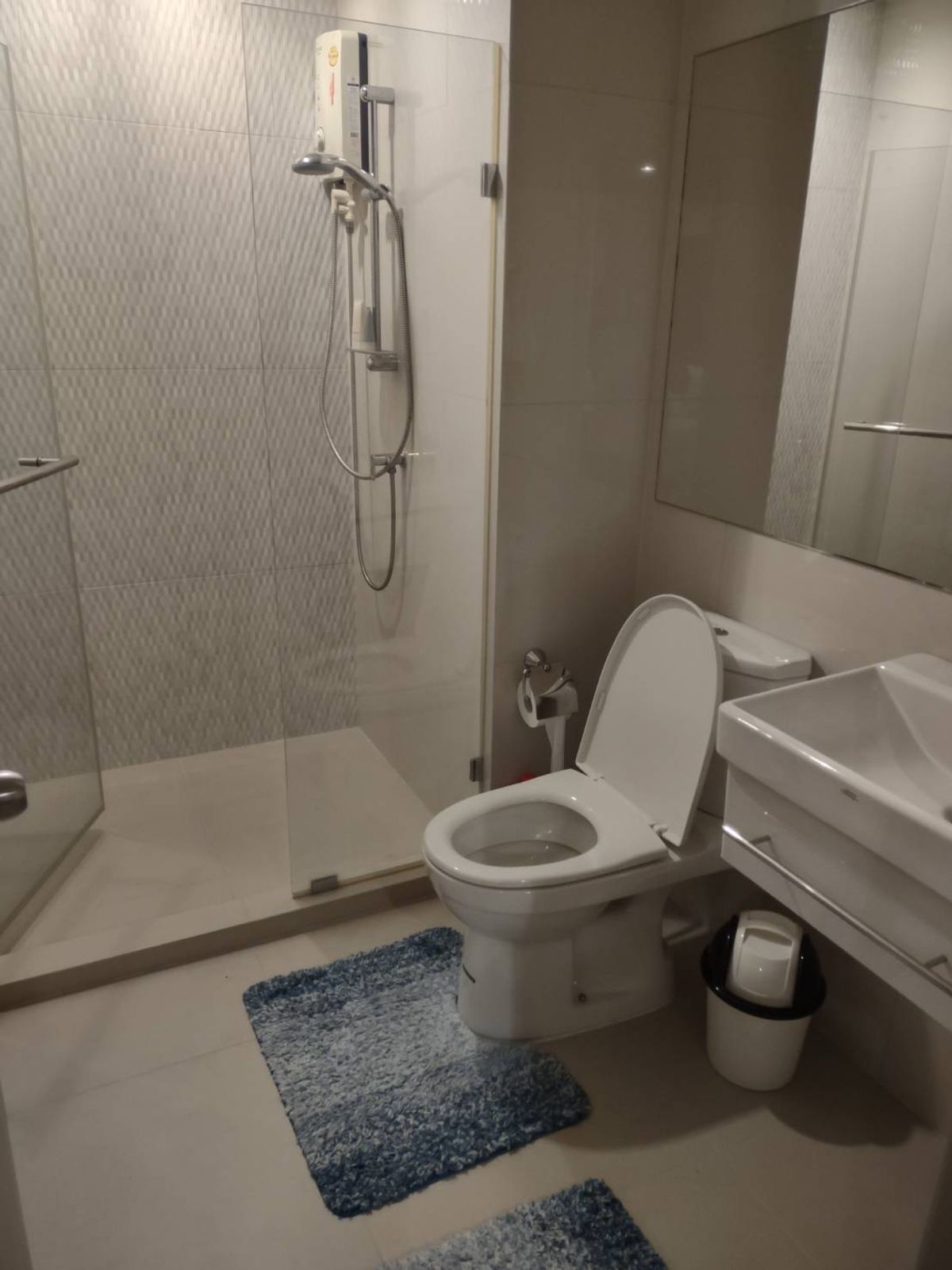 For RentCondoOnnut, Udomsuk : Rental of Sukhumvit 48 near BTS Phra Khanong. The room is very beautiful. Ready