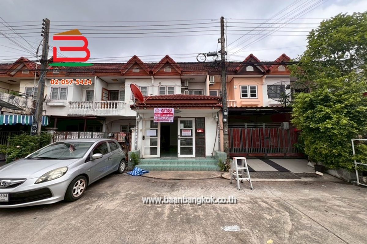 ขายทาวน์โฮมปทุมธานี รังสิต ธรรมศาสตร์ : ทาวน์เฮาส์ หมู่บ้าน ฉัตรณรงค์วิลล่า 4 (ซอยเปียร์นนท์) เนื้อที่ 16 ตรว. ถ.ลำลูกกา คลอง3 ต.คูคต อ.ลำลูกกา จ.ปทุมธานี