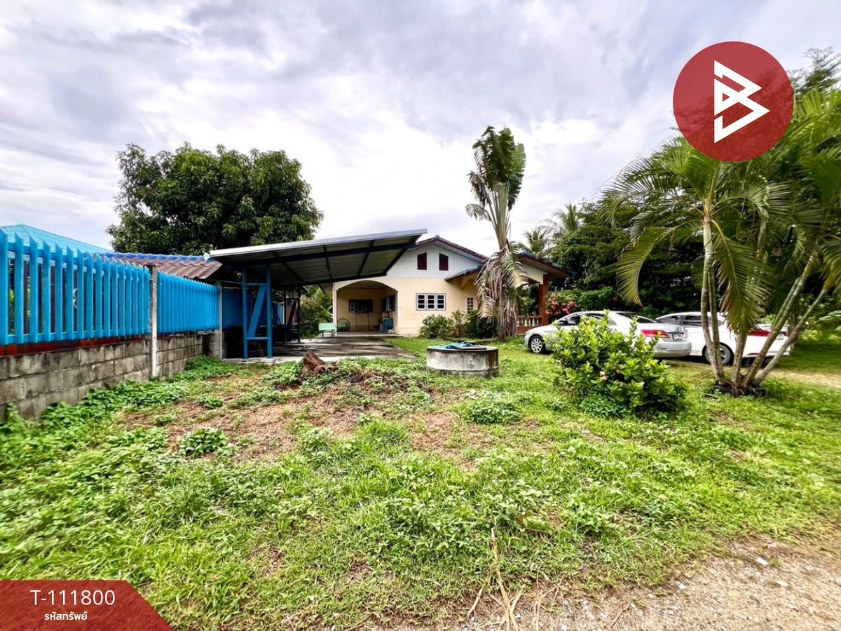For SaleHousePattaya, Bangsaen, Chonburi : House for sale with land, area 2 jobs, 57 sq.w., Ban Bueng, Chon Buri
