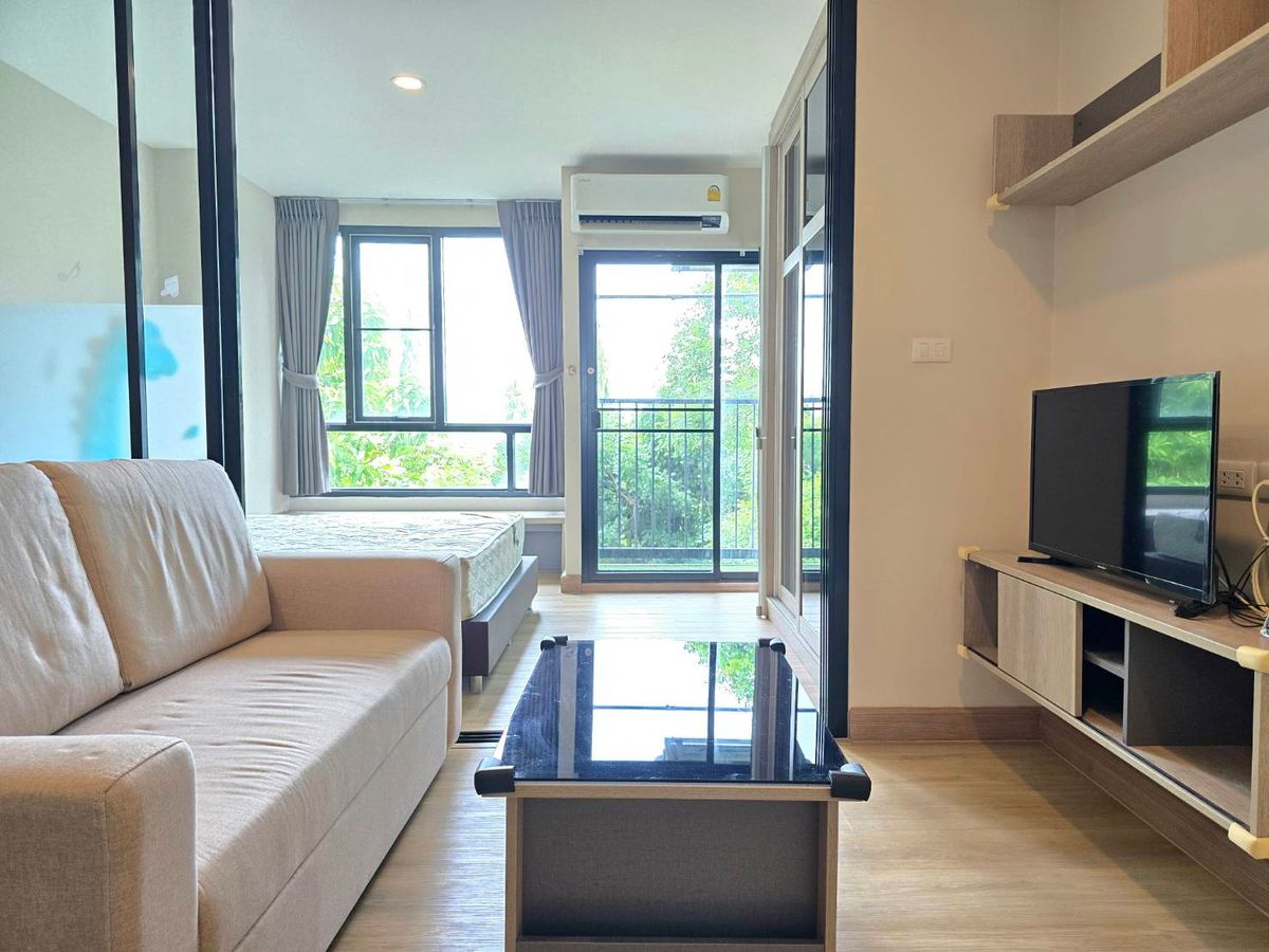 For RentCondoPattaya, Bangsaen, Chonburi : Value corner room in This condo, Amata Nakorn for rent, only 6,000 baht/month
