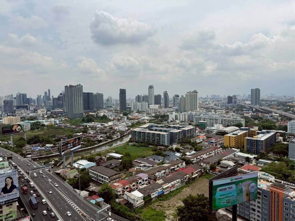 For RentCondoOnnut, Udomsuk : Modiz Sukhumvit 50 convenient transportation, near the BTS Skytrain, has a beautiful room shuttle, fully furnished. Ready to stay immediately !!  