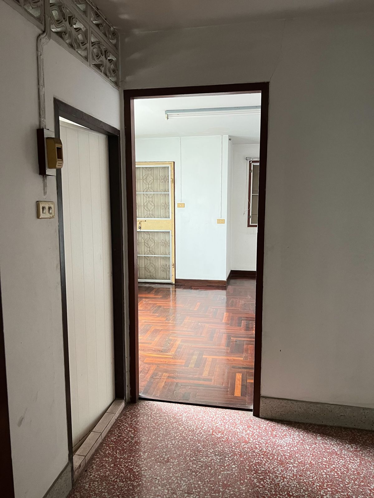 ให้เช่าโฮมออฟฟิศสุขุมวิท อโศก ทองหล่อ : ✨ เช่าอาคารพาณิชย์ 4 ชั้น ใจกลางบางนา ขนาดใหญ่ 1,500 ตรม. พร้อมที่จอดรถส่วนตัว ใกล้ BTS บางนา และทางด่วน เดินทางสะดวก 