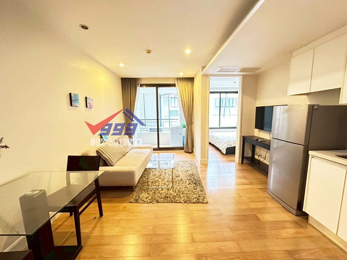 For SaleCondoSathorn, Narathiwat : 📌Urgent sale!! Selling at a price lower than the appraised price, 1 Bedroom at Collezio sathorn-pipat is an 8-storey low-rise condo near BTS Chong Nonsi.