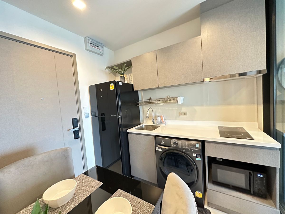 For RentCondoRama9, Petchburi, RCA : For rent Life Asoke Hype Price 24,000 baht [MKr250581]